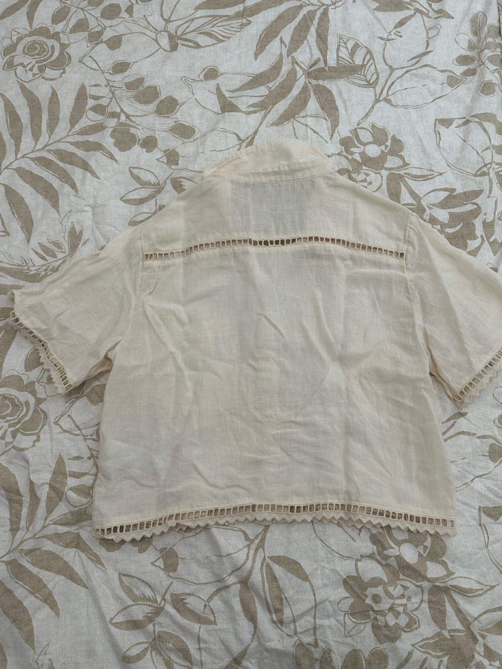 Abercrombie & Fitch Cream Lace-Trim Button Front Shirt & Shorts Set - Picture 5 of 10